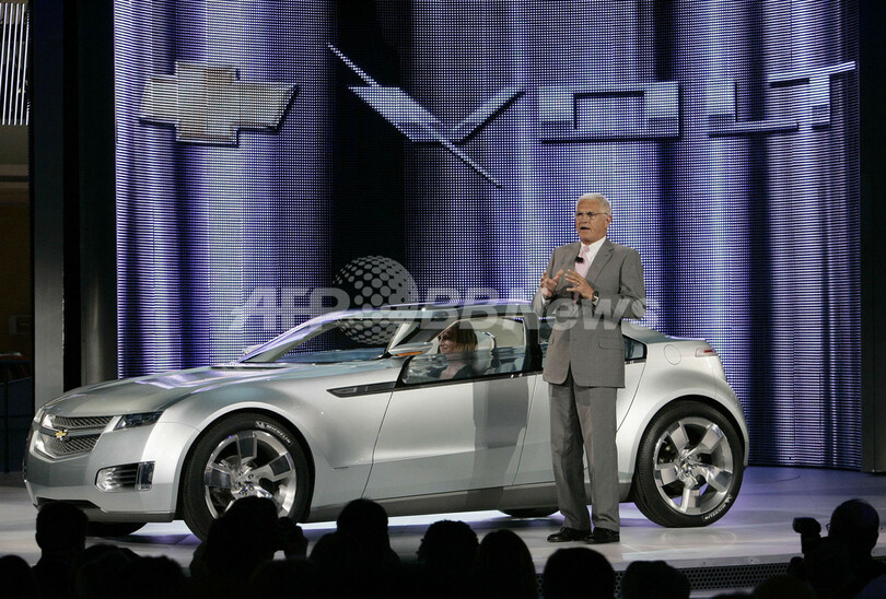 GMがハイブリッド車「Chevrolet Volt」を披露 - 米国