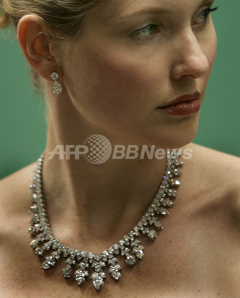 ティファニー、NYウォール街に新店舗オープン