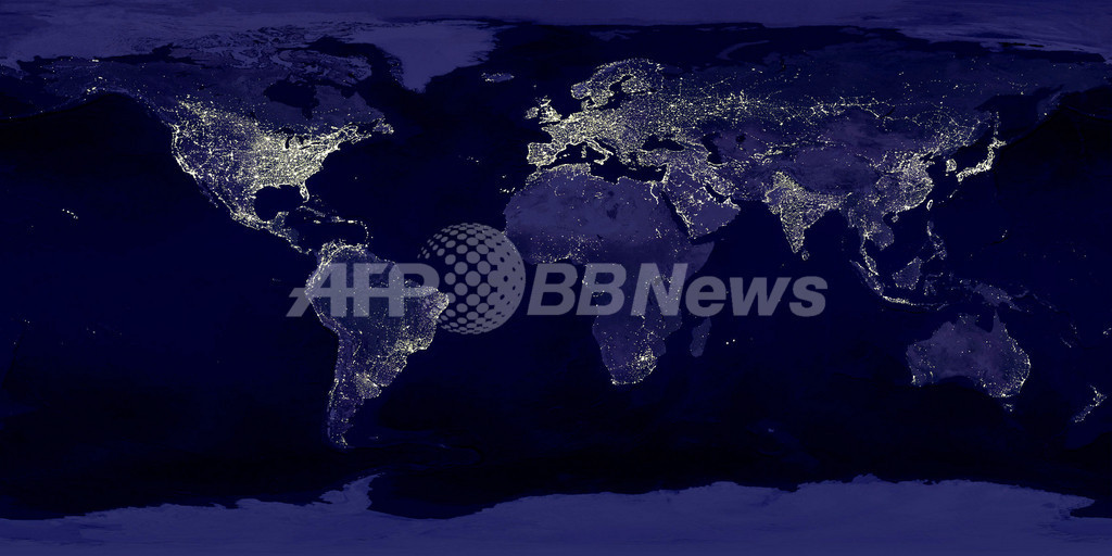 日本列島もくっきり、「光」の世界地図 NASA 日本列島もくっきり、「光」の世界地図 NASA