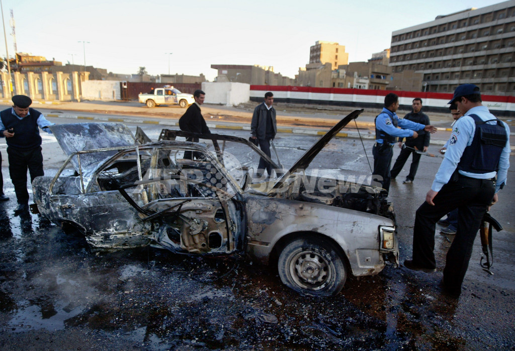 爆発物満載の車両を発見、警察が爆破処理 イラク 写真1枚 国際ニュース：AFPBB News