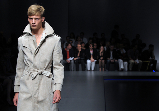 10年春夏ミラノ・メンズコレクション＞ジャンフランコ・フェレ、新作を