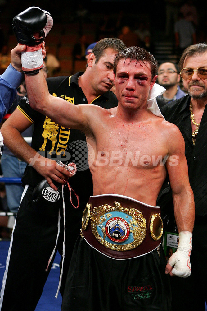 カティディス 暫定王座防衛に成功 写真6枚 国際ニュース:AFPBB News