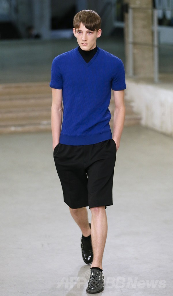 少年の面影を残す爽やかなスタイル、「カルヴェン」15年春夏メンズ