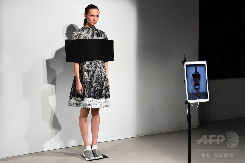 「アンリアレイジ」17年春夏