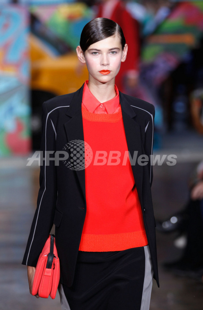 ＜14年春夏NYコレクション＞DKNY