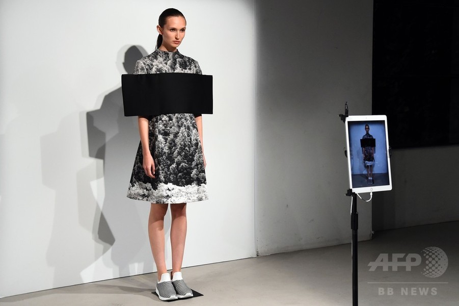 「アンリアレイジ」17年春夏