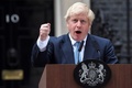 英ロンドンの首相官邸前で発表を行うボリス・ジョンソン首相（2019年9月2日撮影）。(c)Ben STANSALL / AFP