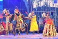 原始的な踊りを披露するオロチョン族の人たち（2019年6月18日撮影）。(c)CNS/侯玉鵬