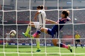 女子サッカーW杯カナダ大会・決勝、米国対日本。2得点目となるゴールを決める米国のカーリー・ロイド（2015年7月5日撮影）。(c)AFP/Getty Images/Dennis Grombkowski
