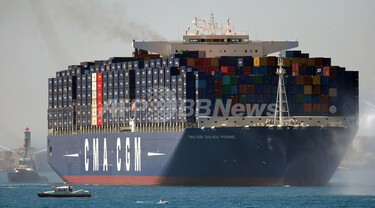 フランスに旅したコンテナ 世界最大のコンテナ船、仏マルセイユに寄港 写真8枚 国際ニュース