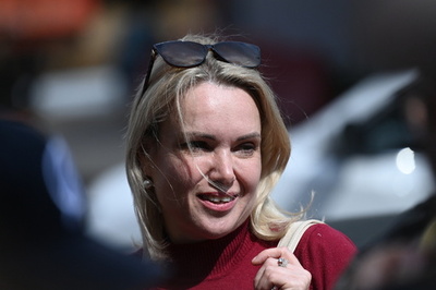 ロシアTVで抗議の女性ジャーナリスト、釈放される