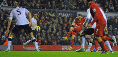 リバプール、ダウニングの活躍でフラムに圧勝