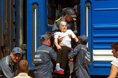 ウクライナ、ロシア「人道支援トラック」の入国阻止の構え