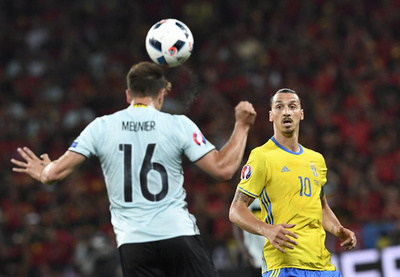 サッカーのヘディング、脳の機能や記憶力に大きく影響 英研究