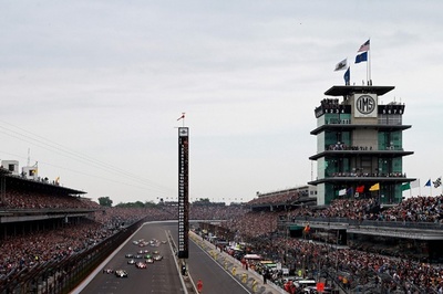 8月延期のインディ500、観客5割で開催へ 