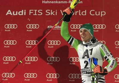 ノイロイターが男子回転で優勝、アルペンスキーW杯