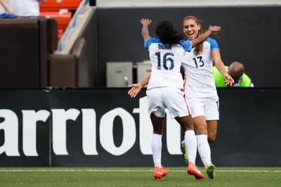 なでしこと米の親善試合、雷雨により0-2で打ち切り