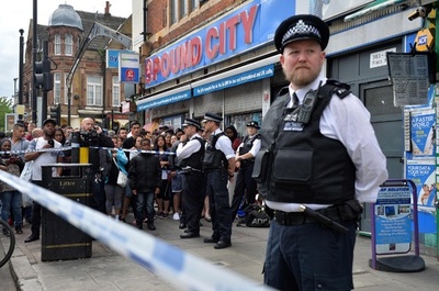 ロンドン襲撃、ISが犯行主張 容疑者12人拘束