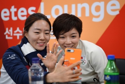 【写真特集】メダリスト以外立ち入り禁止！授与式控室でとらえた選手の素顔