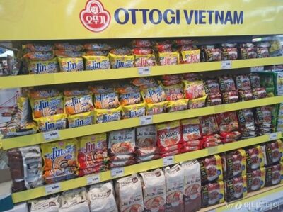 人気商品に地域差 [KWレポート] 「還暦」の韓国ラーメン (9)