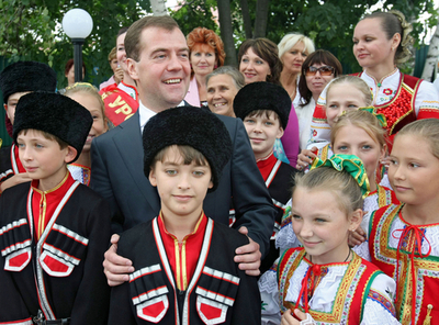 ロシアの学校は新学年、メドベージェフ大統領も視察