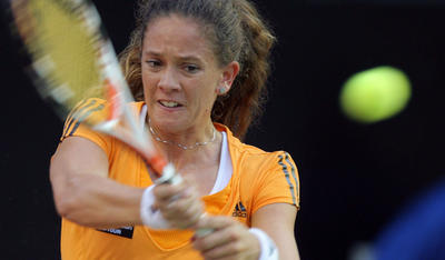 シュニーダー ストレートでシュアイを降し2回戦進出