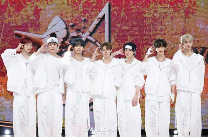(c)STARNEWS
