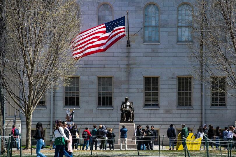トランプ米政権、ハーバード大との契約打ち切りの意向