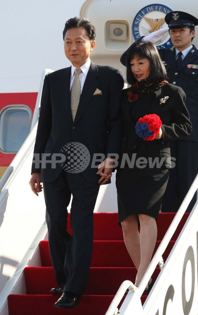 鳩山首相が初訪韓、李大統領と対北朝鮮で連携を確認