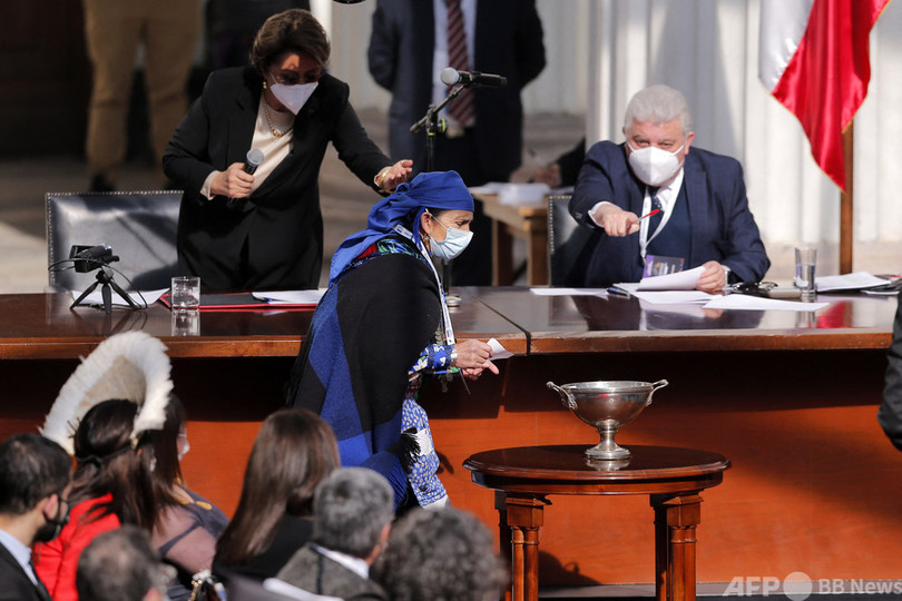チリ新憲法の起草議会が発足、先住民女性を議長に選出
