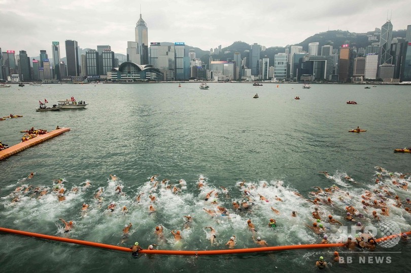 香港の名所を泳いで渡る ビクトリアハーバー横断水泳大会 写真14枚 国際ニュース Afpbb News
