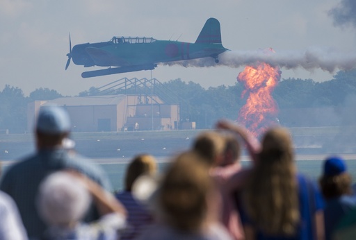 旧日本軍の雷撃機などが展示飛行、米航空ショー 写真14枚 国際ニュース