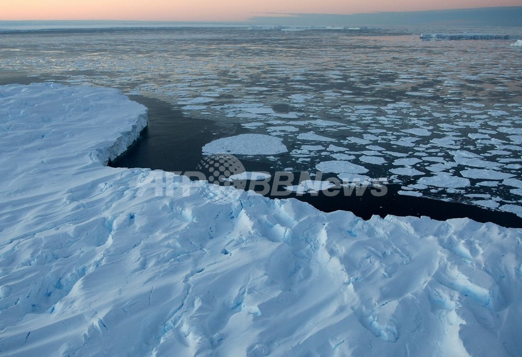西南極氷床が予想以上の温暖化、国際チームが報告 西南極氷床が予想以上の温暖化、国際チームが報告
