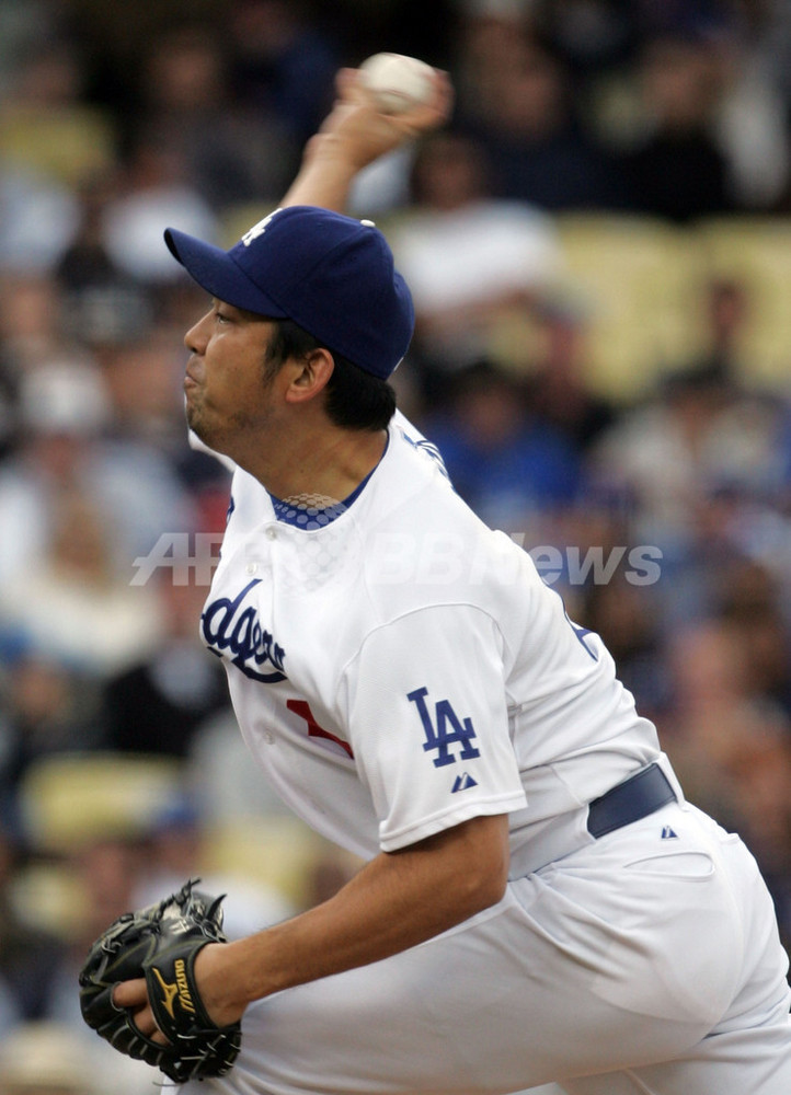 斎藤隆投手 ドジャース時代 支給品 スパイク 大学3年で投手転向→契約