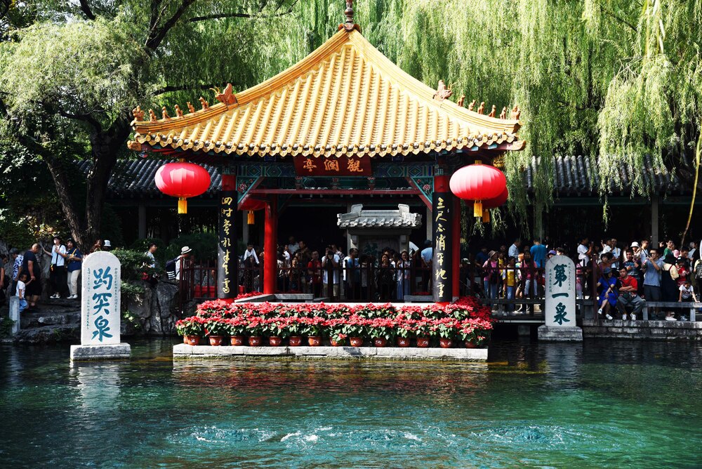 17年続く湧き水、「泉城」済南の趵突泉 中国・山東省 写真1枚 国際ニュース:AFPBB News