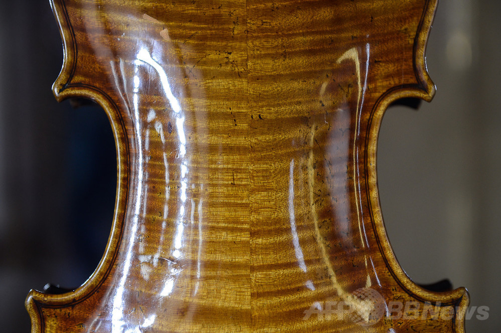 ストラディバリのビオラ、NYで競売 予想落札価格46億円 写真1枚 国際
