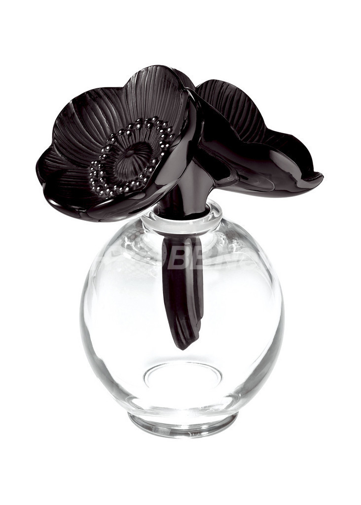 ラリック、新作「ノワール・コレクション」を発表