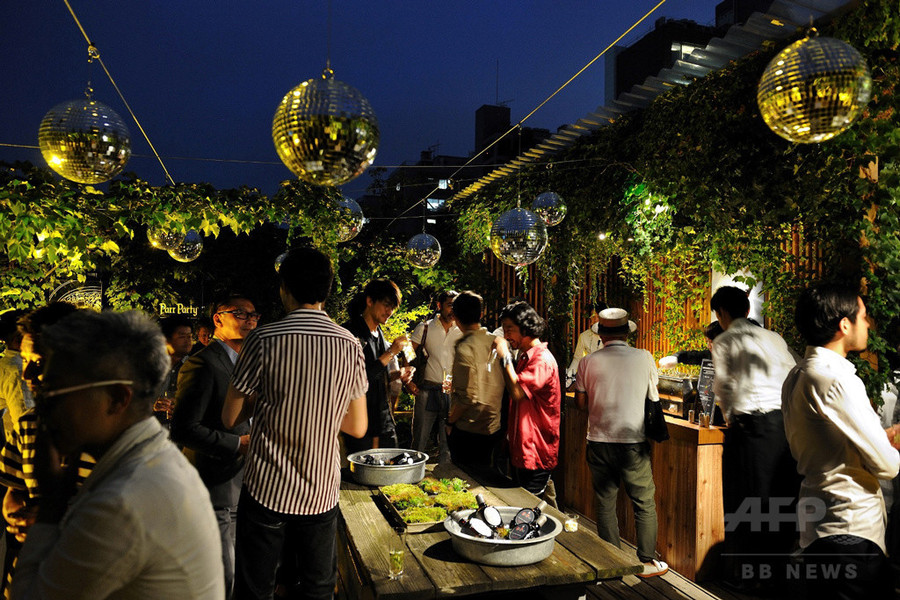 ウイスキー「オールドパー シルバー」夏パーティを開催