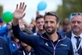 仏パリのシャンゼリゼ通りで行われたパリ五輪・パラリンピックの祝賀パレードに参加する大会組織委員会のトニー・エスタンゲ会長（2024年9月14日撮影）。(c)Aurelien Morissard/ POOL/ AFP