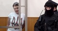 ロシア南部ドネツクの裁判所に出廷したウクライナ軍のパイロット、ナディア・サフチェンコ氏（2016年5月21日撮影、資料写真）。(c)AFP