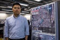 香港の民主派の現地紙「蘋果日報（アップル・デーリー）」編集部で取材に応じる羅偉光（ライアン・ロウ）編集長（2021年5月13日撮影）。(c)ISAAC LAWRENCE / AFP
