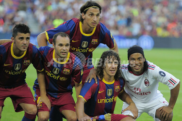 ロナウジーニョ 直筆サインフォト ACミラン (Ronaldinho Signed