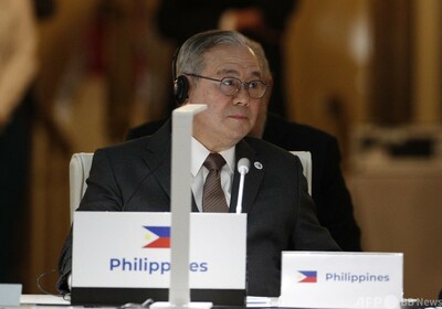 フィリピン外相、南シナ海係争海域の中国船団に悪態 「うせやがれ」
