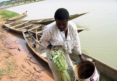 ニジェール川で「環境難民」大量発生の危機、西アフリカ諸国が救済計画