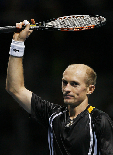 ダビデンコがソデルリングに勝利し準決勝進出、ATPワールドツアー・ファイナル