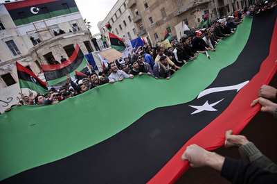 仏、リビア反体制派を「正統な代表」と承認 米国は大使館との関係停止