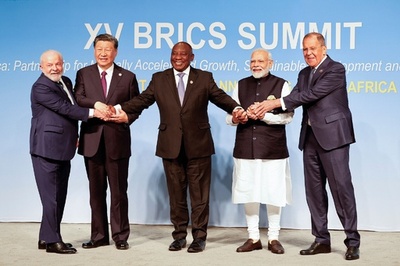 BRICS、6か国が新規加盟 来年から