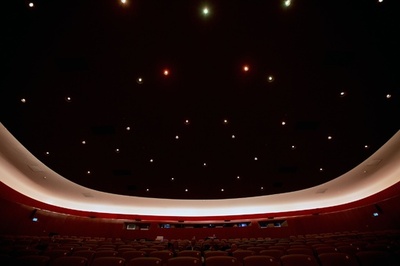 冷戦時代に建設の映画館、改装終了で再オープンへ ベルリン