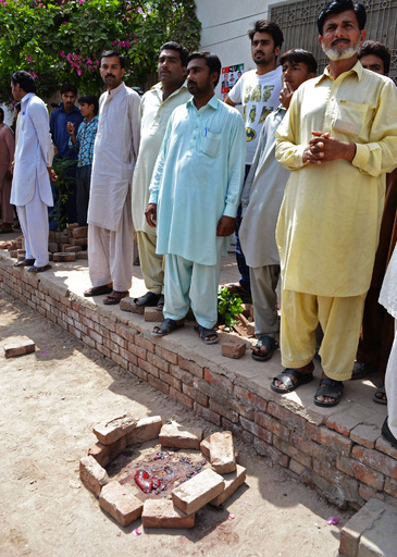 総選挙直前のパキスタン、前首相の息子が誘拐される