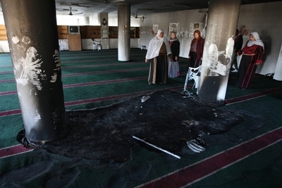 ユダヤ人入植者によるモスク放火相次ぐ、パレスチナ